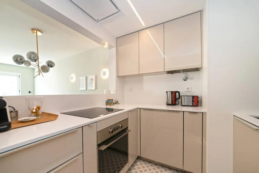 Av. Da Liberdade Comfortable Apt With Balcony Lisbon