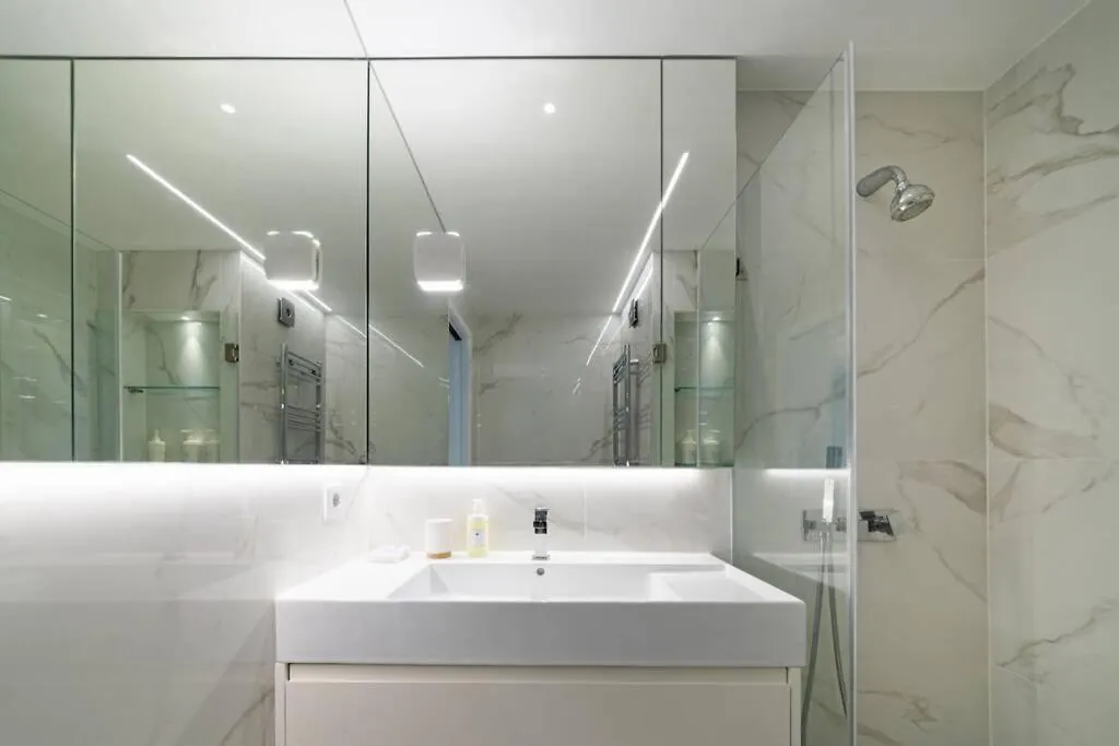 Av. Da Liberdade Comfortable Apt With Balcony Lisbon Apartment